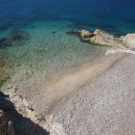 Angie - Intermezzo With Sea View In Center Of